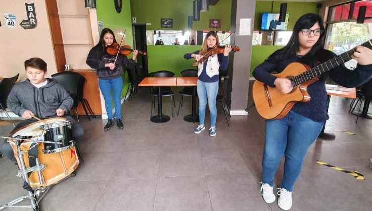 Artistas Emergentes: te presentamos al Grupo “Amanecer Puntano”