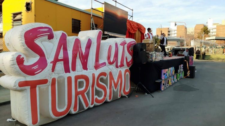 Tarde de autoteatro para las familias de San Luis