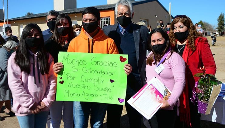 Entregaron viviendas en la tierra del melón