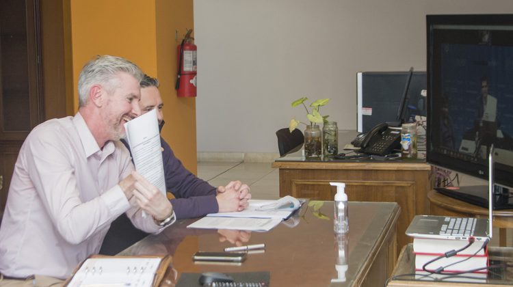 El Gobierno provincial firmó con Nación un convenio para ampliar la red de desagües cloacales de la ciudad capital