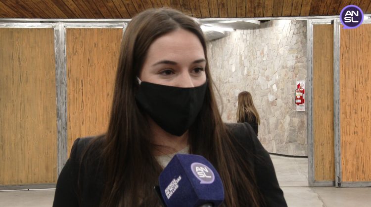 Cintia Ramírez: “Esta pista sintética de atletismo es una obra histórica para la provincia de San Luis” 