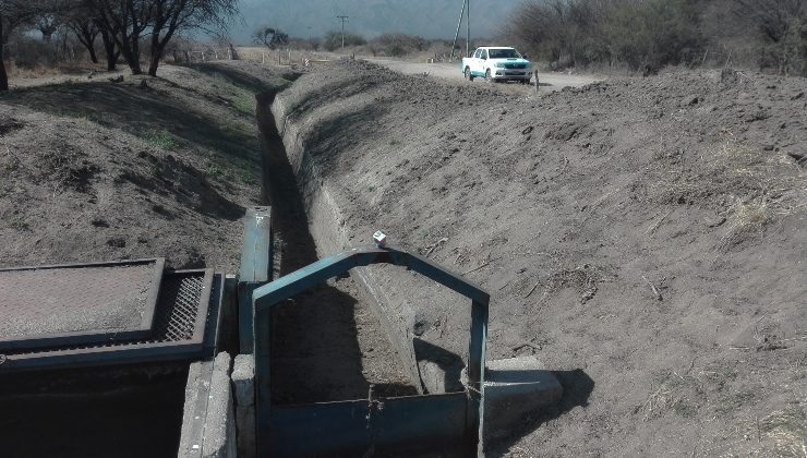 San Luis Agua realizó el mantenimiento y reacondicionamiento del canal Río Amieva