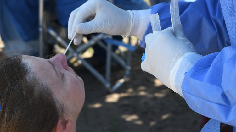 Las campañas de testeo para detectar positivos continuarán en toda la provincia