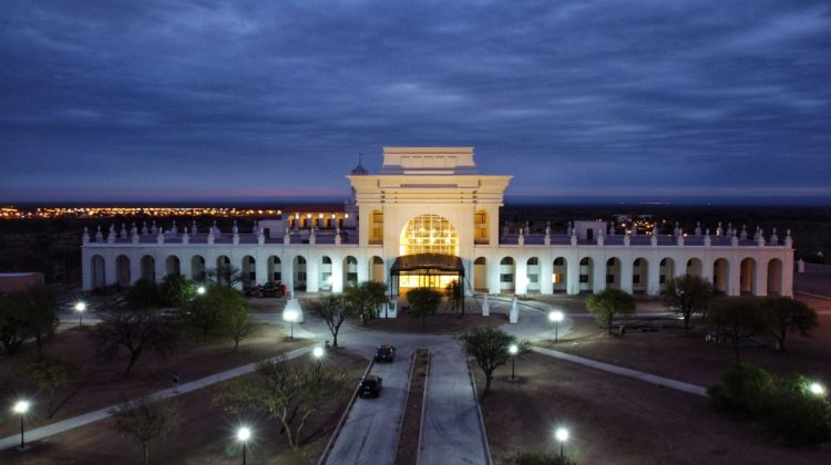 Hotel La Recova: una iluminación que realza la belleza del edificio