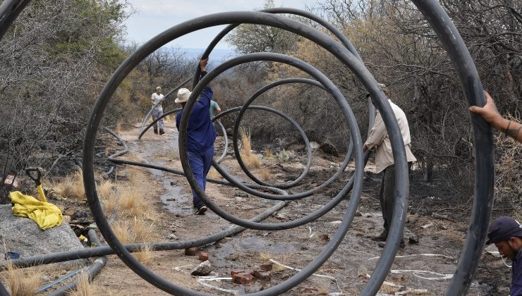 San Luis Agua reemplazó una cañería quemada por los incendios en Los Molles