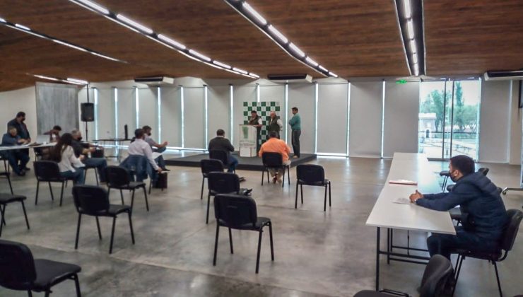 El Salón de la Puntanidad fue escenario de un remate de hacienda virtual