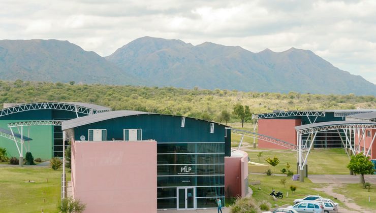 Dos alumnas de la Carrera de Desarrollador de Software se suman al equipo de la empresa Beclever