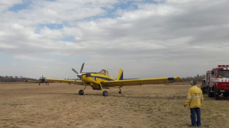 Suman otro avión hidrante para combatir los incendios en la provincia