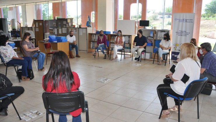 Otras doce escuelas del interior de la provincia se beneficiarán con importantes obras de refacción