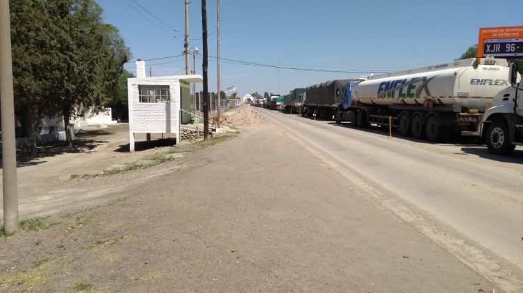 Los controles que realiza Mendoza generan las demoras para salir de San Luis