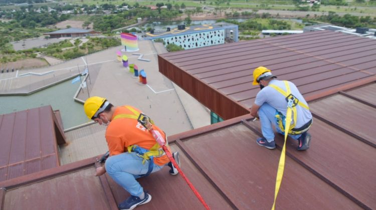 Intendencia trabajó en el mantenimiento de diversos sectores de las torres de Terrazas del Portezuelo