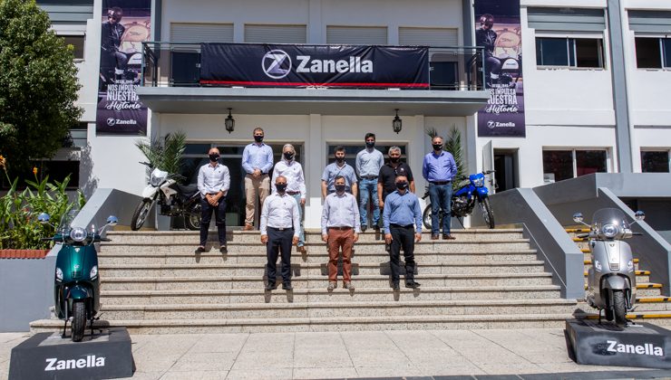 El ministro de Producción recorrió la fábrica de motos Zanella