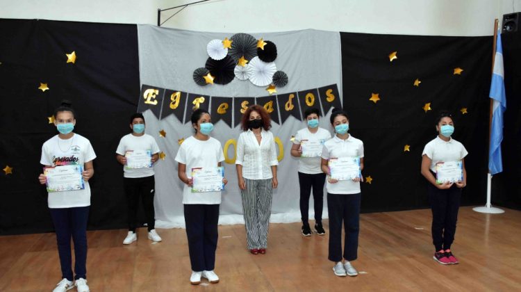 Egresaron los alumnos de la primaria de la Escuela Generativa “Estación de Danza y Arte”