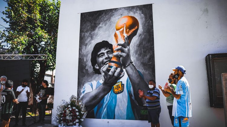 Un gran homenaje del Complejo Molino Fénix a Diego Armando Maradona