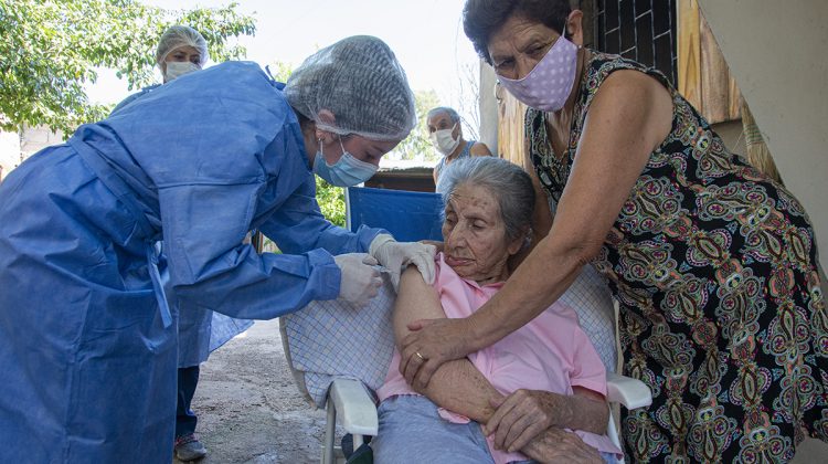 “Blanquita”, la abuela de 104 años que se vacunó contra el Coronavirus