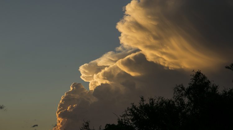 Después de un viernes caluroso, llegan dos días con lluvias y tormentas