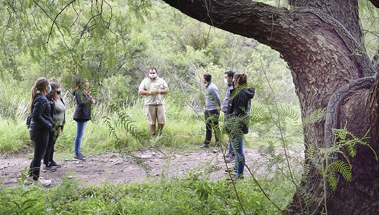 Dos lampalaguas fueron liberadas en el Área Natural Protegida “Quebrada de las Higueritas”