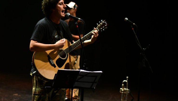 “La Rockolaband” presenta su trabajo grabado en el Centro Cultural Puente Blanco