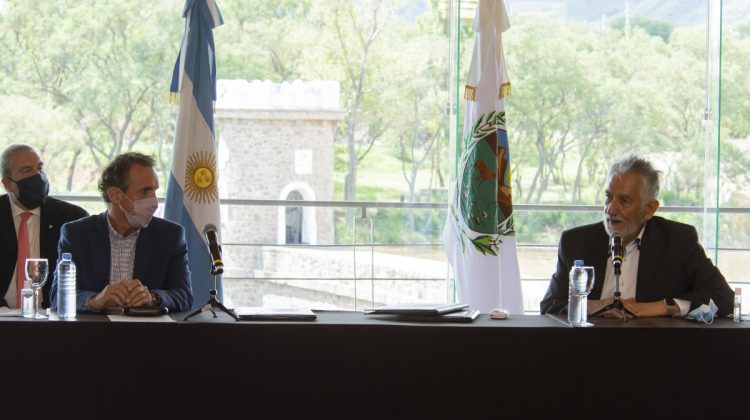 “Hoy estamos todos, Nación, Provincia y Municipios con obras, con coordinación, con racionalidad, con confianza, con buena fe, con prudencia y con sabiduría”