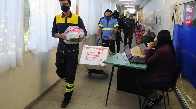 El Hospital San Luis recibió 1.800 dosis más de vacunas Sputnik-V