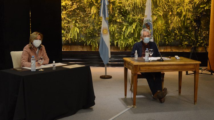 El gobernador de la provincia participó de la videoconferencia con el presidente de la Nación