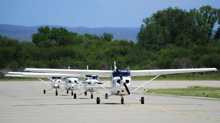 Animate a volar en los aviones del Ente de Desarrollo Aeronáutico