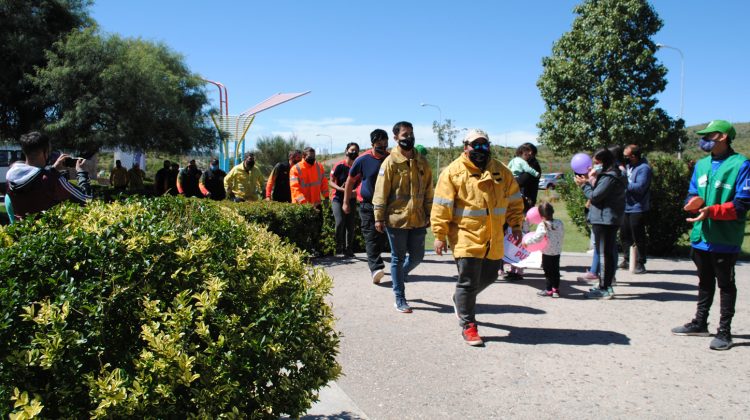 Regresaron los brigadistas y bomberos puntanos que combatieron los incendios en el sur 