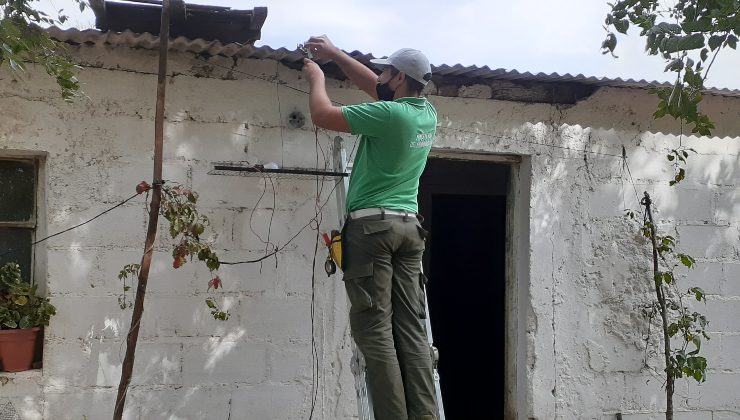 Pequeños productores rurales de distintos puntos de la provincia recibieron equipos solares fotovoltaicos