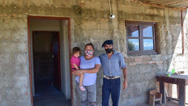 Más familias de pequeños productores rurales mejoran su calidad de vida gracias a los equipos solares fotovoltaicos