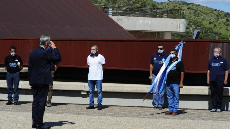 En Terrazas del Portezuelo, el gobernador rindió homenaje a los héroes de Malvinas