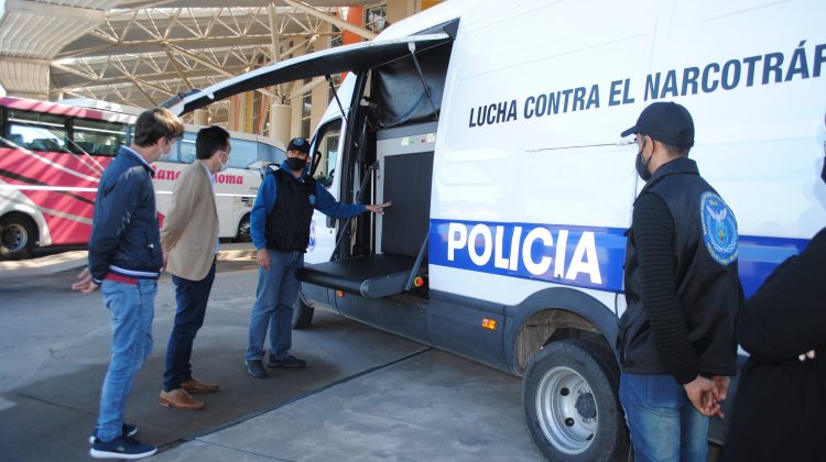 La Policía presentó equipos y tecnología para la lucha contra el narcotráfico