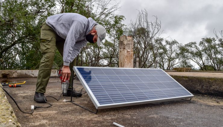 Realizaron una nueva instalación de un equipo solar fotovoltaico a una pequeña productora del interior provincial