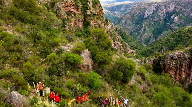 Salto El Chispiadero, donde nace el arcoíris