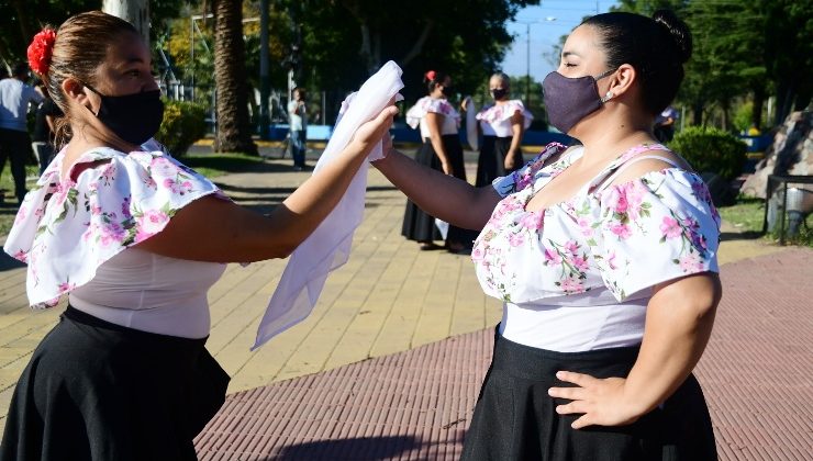 El Puente Blanco se “vistió de Zamba”