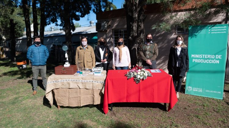 La Escuela Agraria N°14 inauguró su laboratorio de análisis de digestión artificial