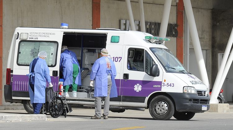 Comenzó el traslado programado de pacientes moderados con COVID al Hospital Central “Ramón Carrillo”