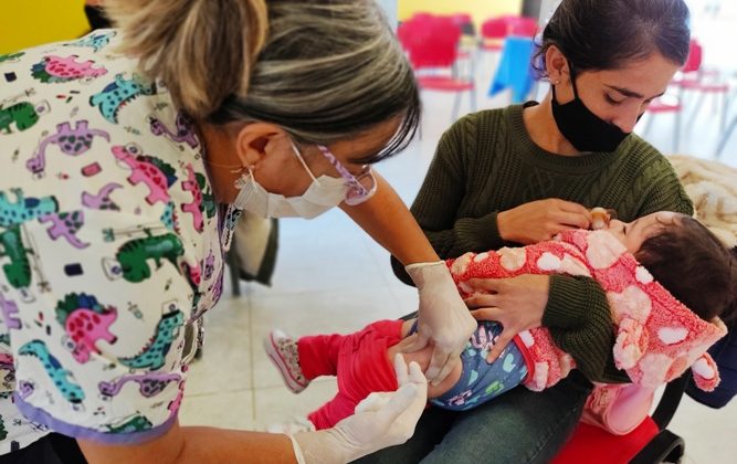 Este viernes se realizó en simultáneo una jornada de prevención de infecciones respiratorias en el recién nacido