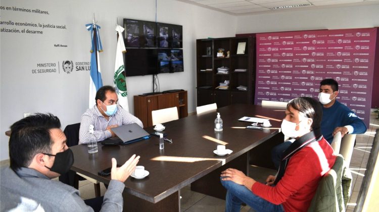 Seguridad, Ciencia y Tecnología y el Municipio de San Luis trabajan en la aplicación para taxistas