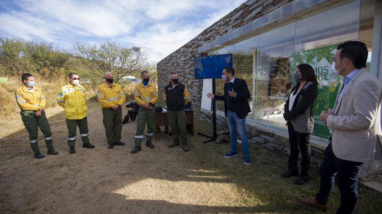 El ministro Cabandié asistió al Curso Inicial de Combatiente Forestal y recorrió la Reserva Florofaunística de La Florida