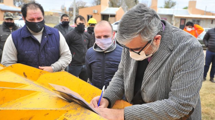 Comenzó a construirse una escuela en el barrio 400 Viviendas Sur de la ciudad capital