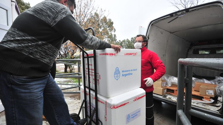 Llegó una nueva partida de vacunas contra el Coronavirus: son 10.100 dosis