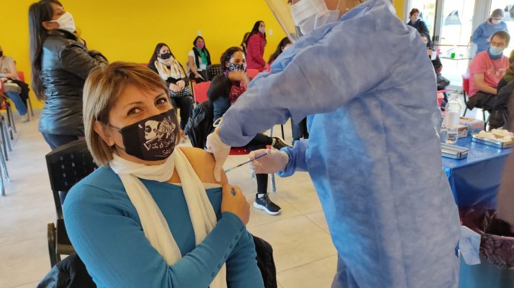 Continúa la campaña de vacunación en el Hospital “Madre Catalina Rodríguez”