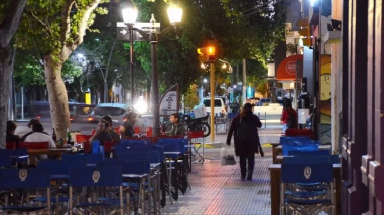 Lanzaron créditos blandos para bares y restaurantes