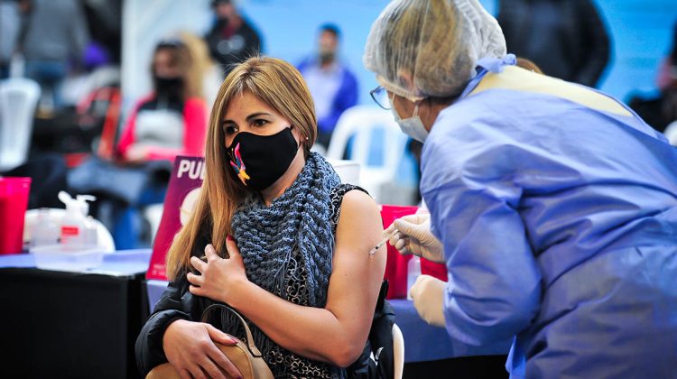 Más de 2.400 citados en San Luis para recibir primeras y segundas dosis