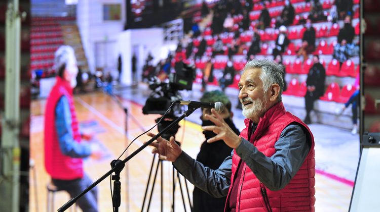 El gobernador encabezó una jornada de trabajo con docentes y alumnos del IFDC de Villa Mercedes