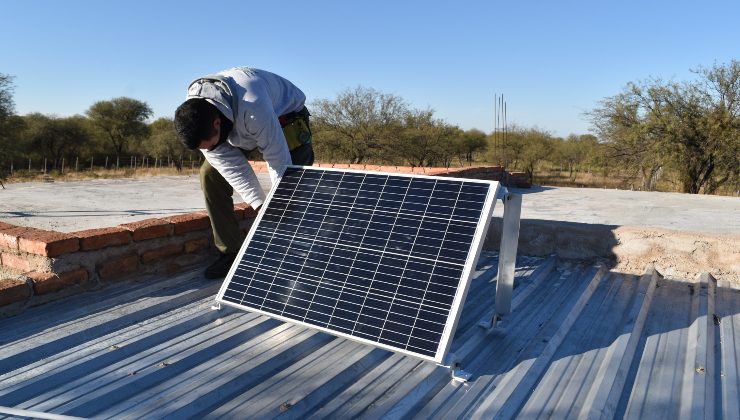 Instalaron nuevos equipos solares fotovoltaicos en más zonas rurales de la provincia