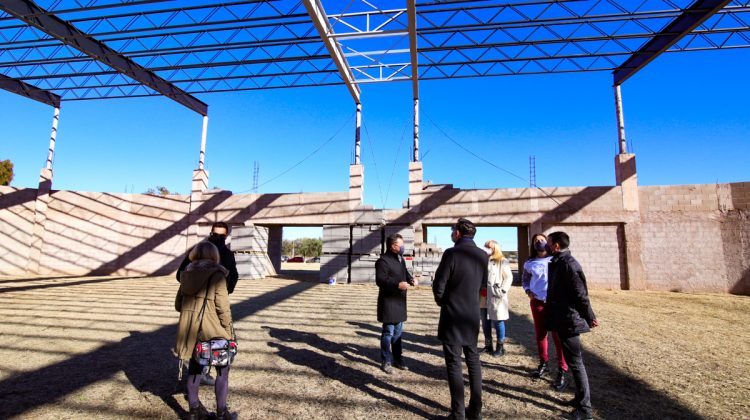 Autoridades provinciales visitaron la obra de la Iglesia Casa Segura