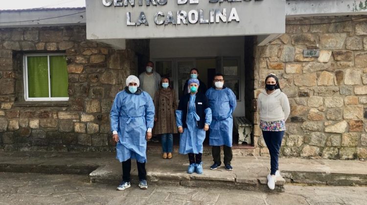 Este miércoles en La Carolina fueron convocados más de 100 vecinos para vacunarse con la visita de la ministra de Salud