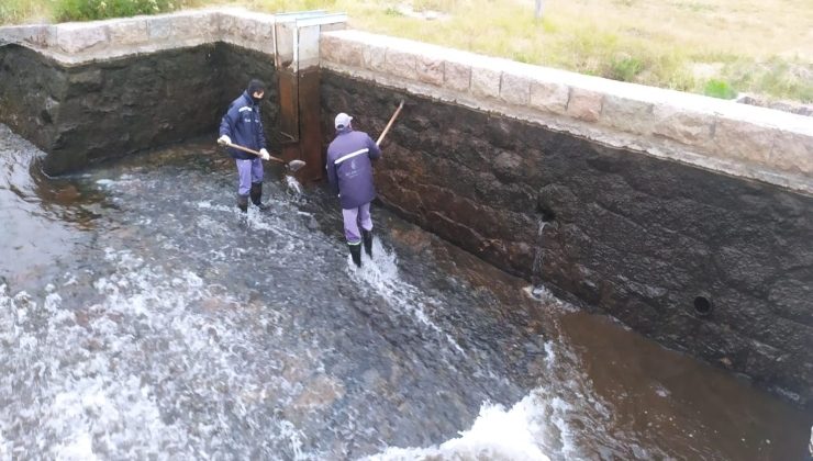 San Luis Agua realizó la limpieza del cuadro desarenador de Luján