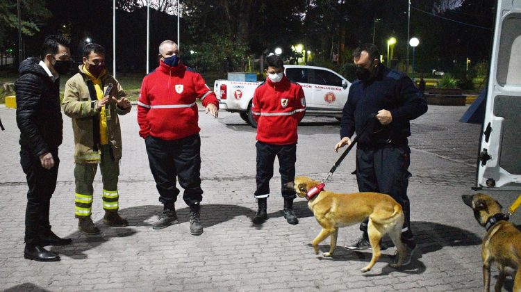 Anastasi visitó a los integrantes de la Brigada K9 que llegaron desde Santa Fe